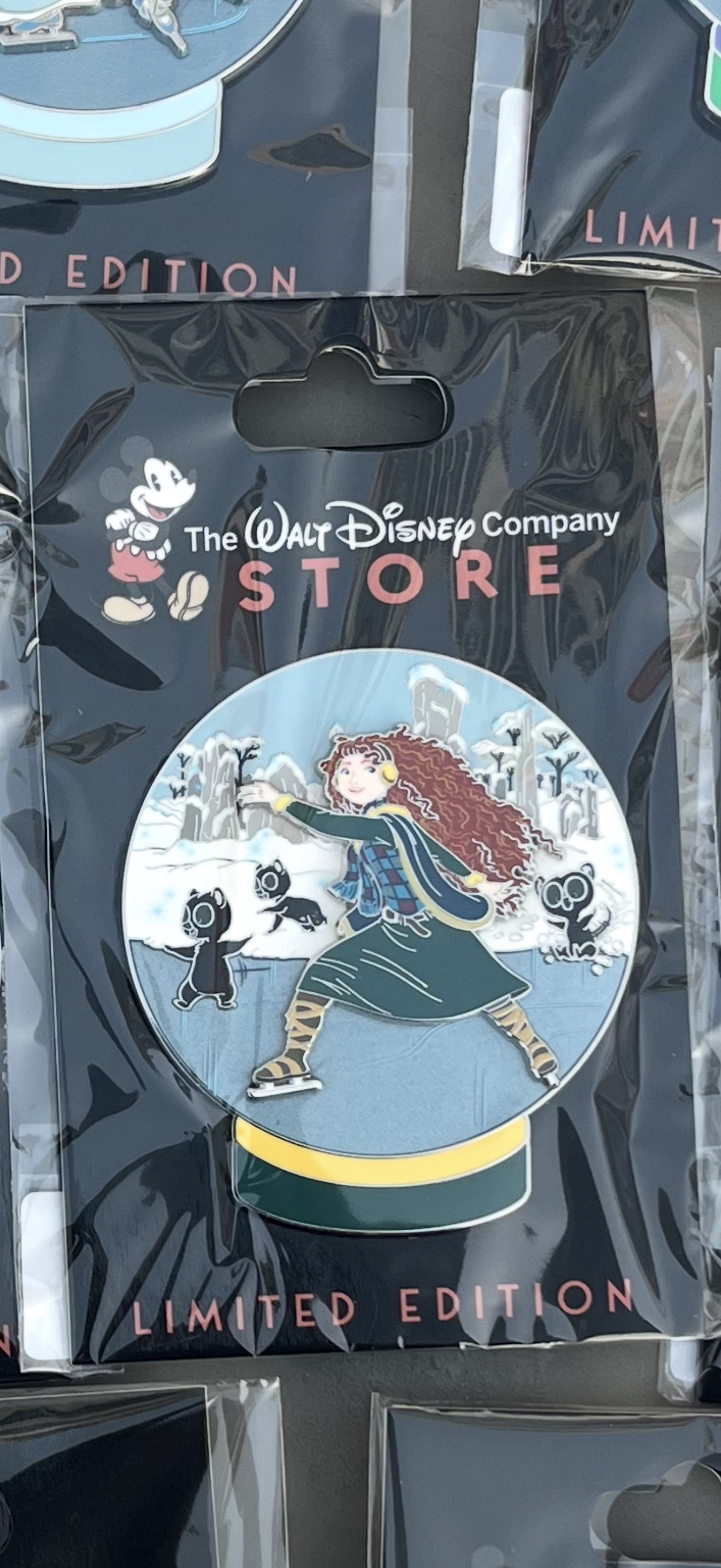 Merida Winter Series DEC LE 400 Disney Pin
