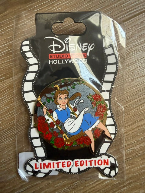 Belle Swing DSSH LE 400 Disney Pin