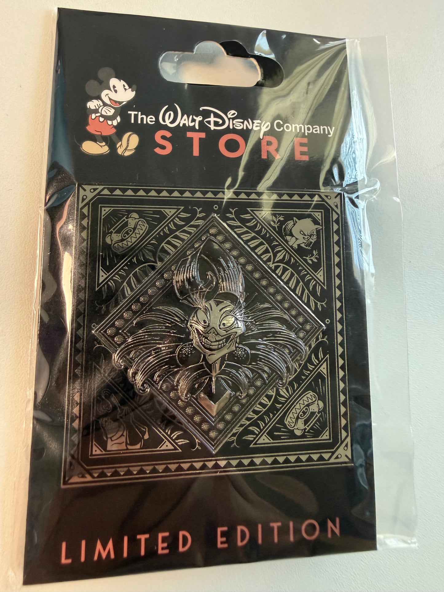 Yzma Villain Darkness DEC LE 400 Disney Pin