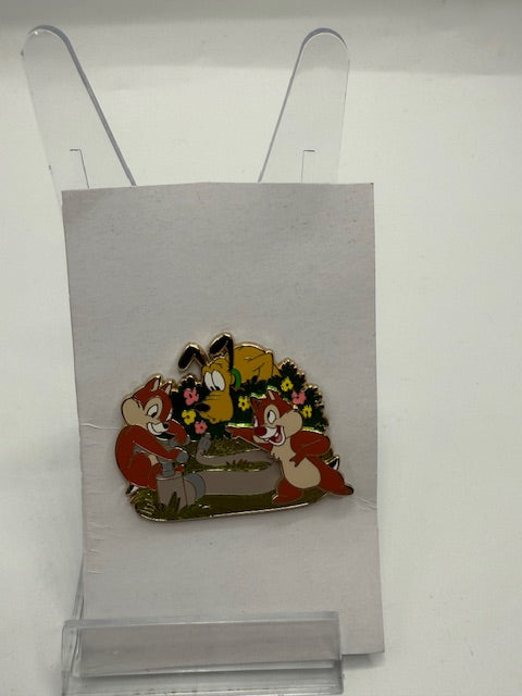 Chip Dale Pluto Disney Store UK LE 200 Disney Pin