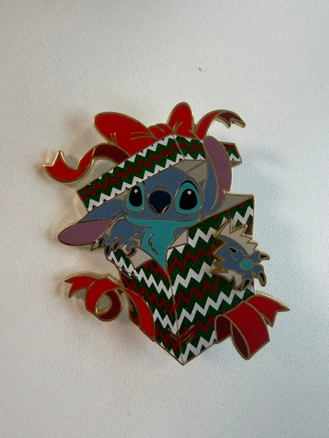 Stitch Christmas Present WDI LE 250 Disney Pin