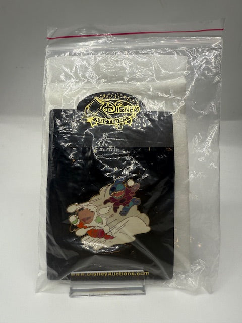 Lilo & Stitch Snowball Fight LE 100 Disney Pin