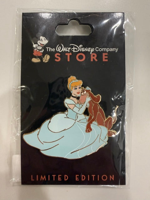 Cinderella Hug DEC LE Disney Pin