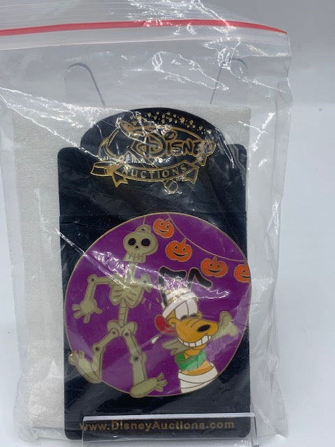 Pluto Auctions LE 100 Halloween Disney Pin