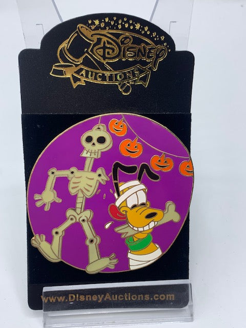 Pluto Auctions LE 100 Halloween Disney Pin