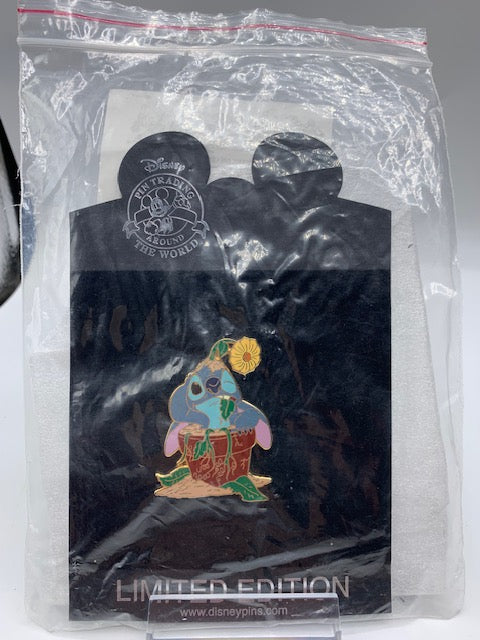 Stitch Shopping Plant LE 250 Disney Pin