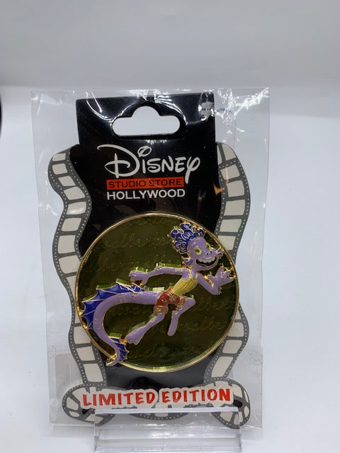 Alberto Cursive Cutie DSSH LE 400 Disney Pin