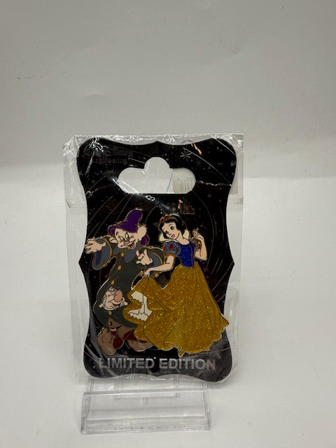Snow White Dancing Couple Dopey WDI LE 250 Disney Pin