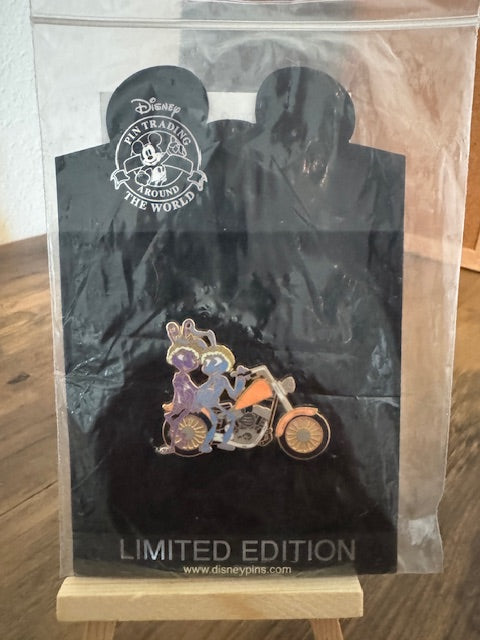 Bugs Life Motorcycle Shopping LE 250 Disney Pin