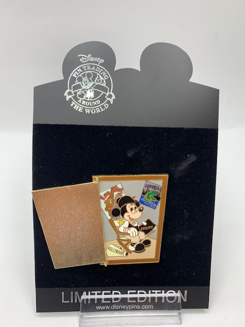 Mickey Mouse Shopping Door LE 250 Disney Pin