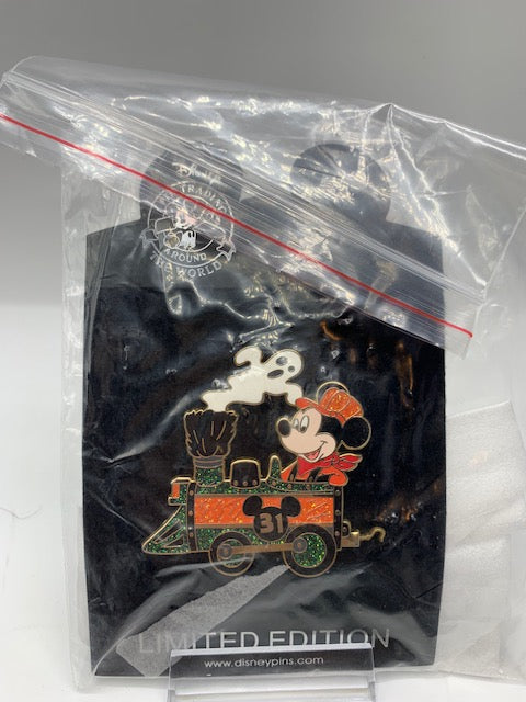 Mickey Mouse Shopping Train LE 135 Disney Pin