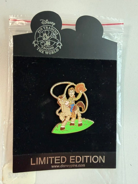 Woody Bullseye Shopping LE 250 Disney Pin