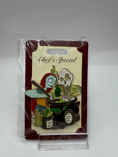 Sally Chef WDI LE 300 Disney Pin
