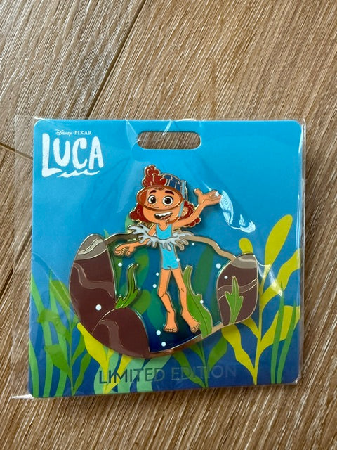 Giulia Luca WDI LE 300 Disney Pin