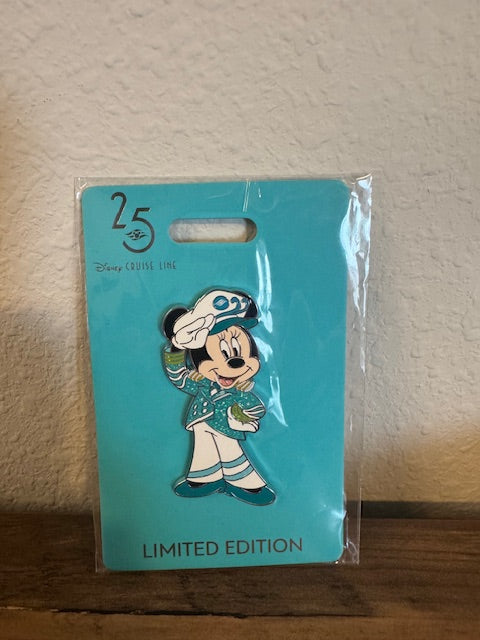 Minnie Mouse DCL WDI LE 300 Disney Pin