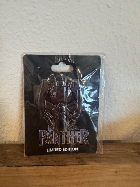 Black panther Royal Talon LE 400 Disney Pin