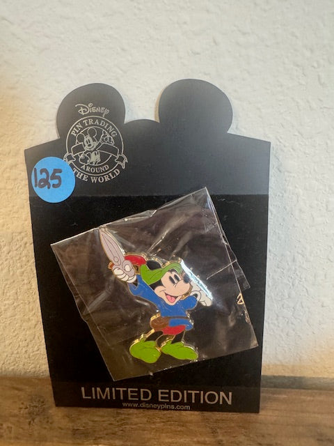 Brave Little Tailor Shopping LE 100 Disney Pin