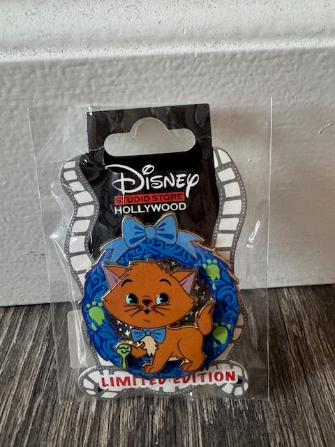 Toulouse Aristocats Cat Wreath DSSH LE 400 Disney Pin