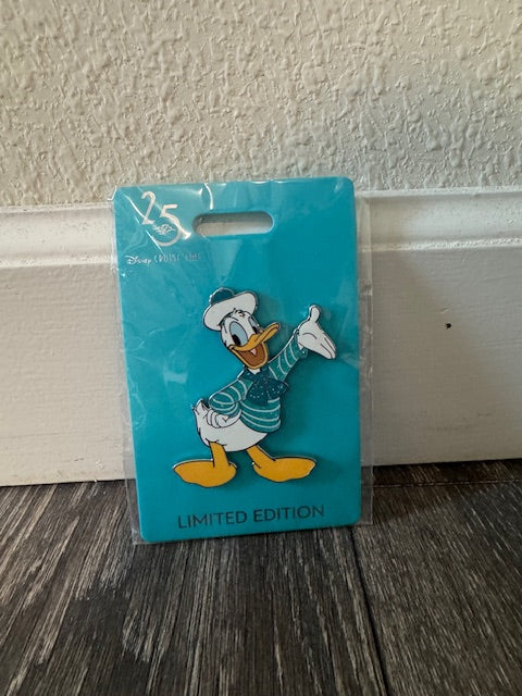 Donald Duck WDI Cruise Line LE 250 Disney Pin