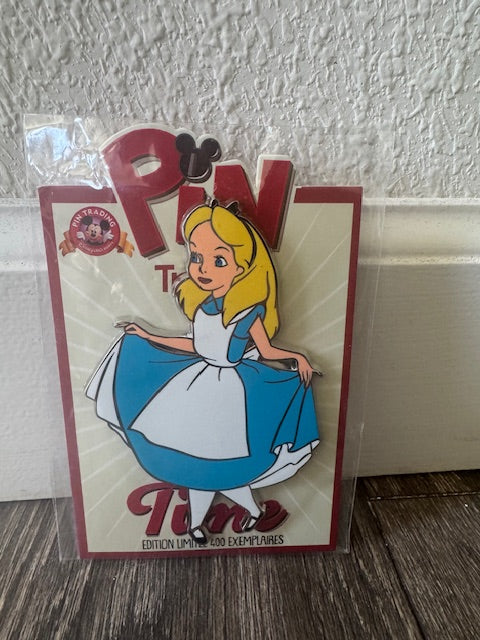 Alice Pin Trading Time DLP LE 400 Disney Pin