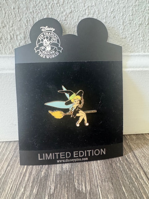 Tinker Bell Witch Shopping LE 250 Disney Pin