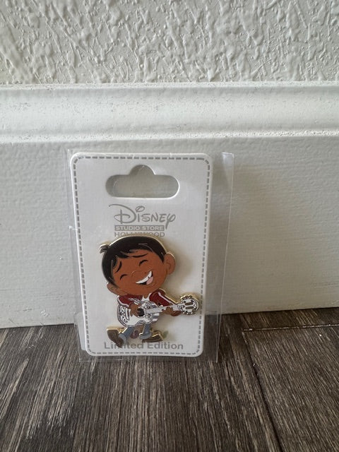 Migual Coco Cutie DSSH LE 300 Disney Pin