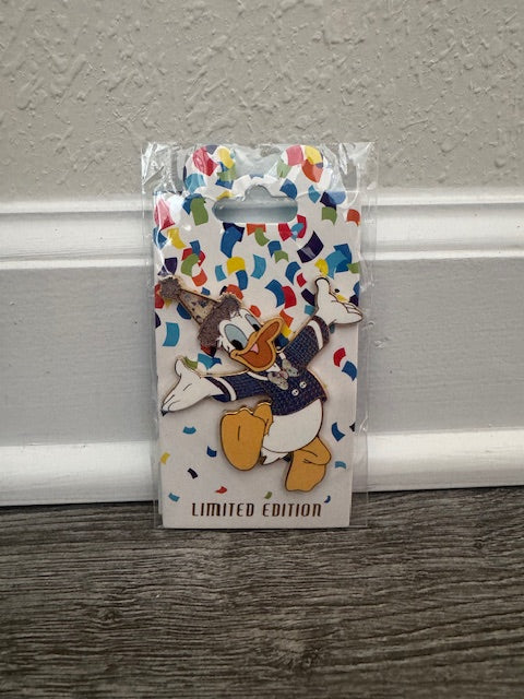 Donald Duck Mickey Birthday WDI LE 400 Disney Pin