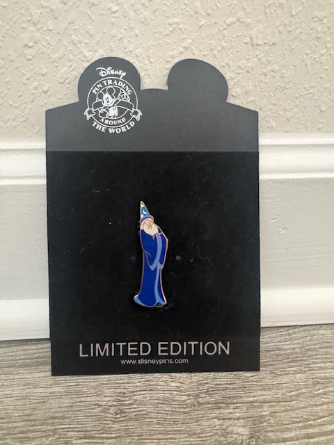 Yensid Fantaisa Sorcerer Shopping LE 20 Disney Pin