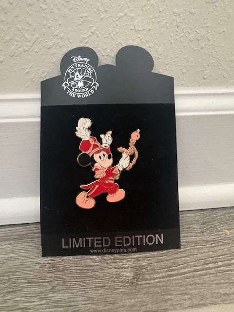 Mickey Band Leader Shopping LE 100 Disney Pin