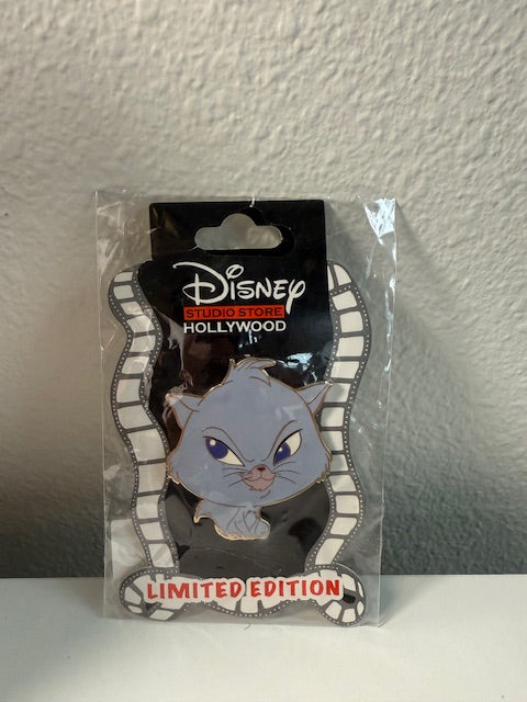 Yzma Big Head Cat DSSH LE 300 Disney Pin