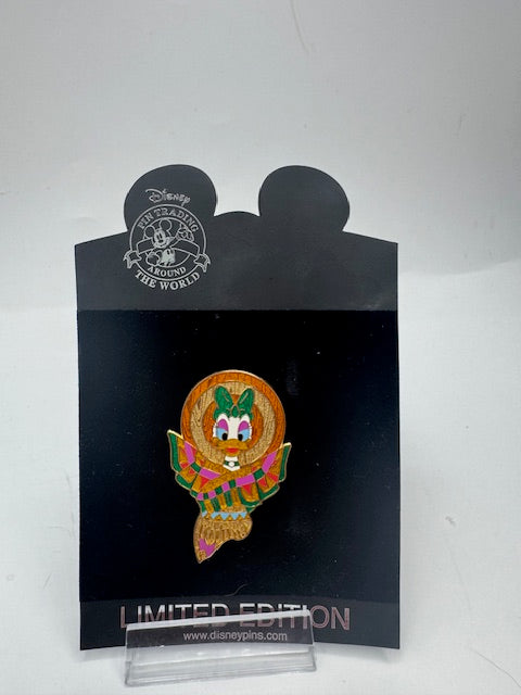 Daisy Shopping LE 250 Disney Pin