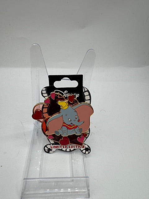 Dumbo Heart DSSH LE 300 Disney Pin