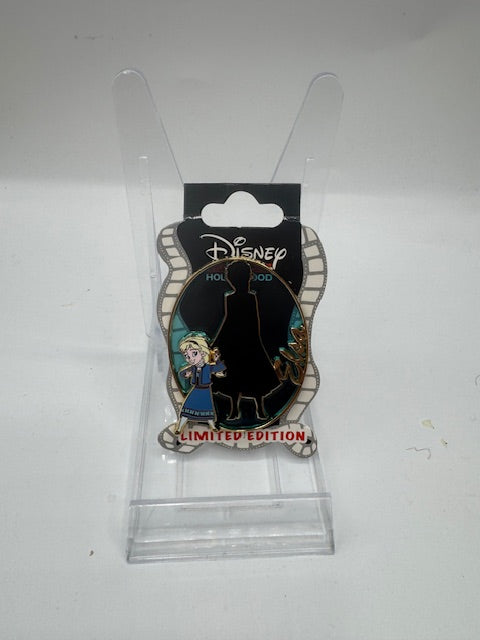 Elsa Growing Up DSSH LE 400 Disney Pin