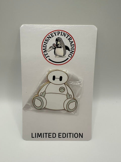 WDI Adorb Baymax LE 400 Pin J