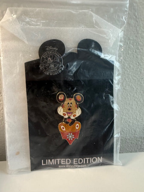 Mickey Mouse Shopping Tiki LE 100 Todem Disney Pin