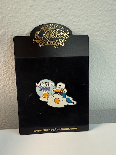 Donald Auctions LE 100 Winter Series Disney Pin