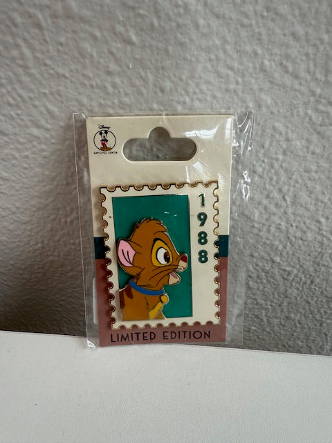 Oliver DEC Stamp DEC LE 250 Disney Pin
