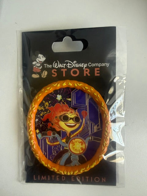 Wade Nature Pin