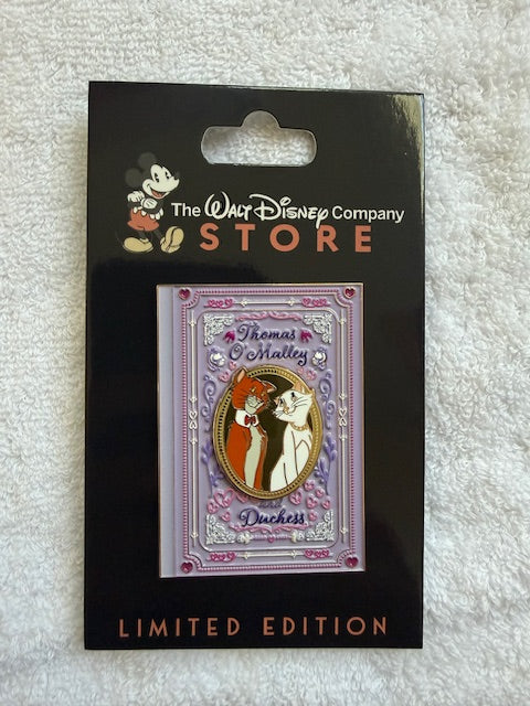 Aristocats Romantic Novel Series DEC LE 300 Disney Pin