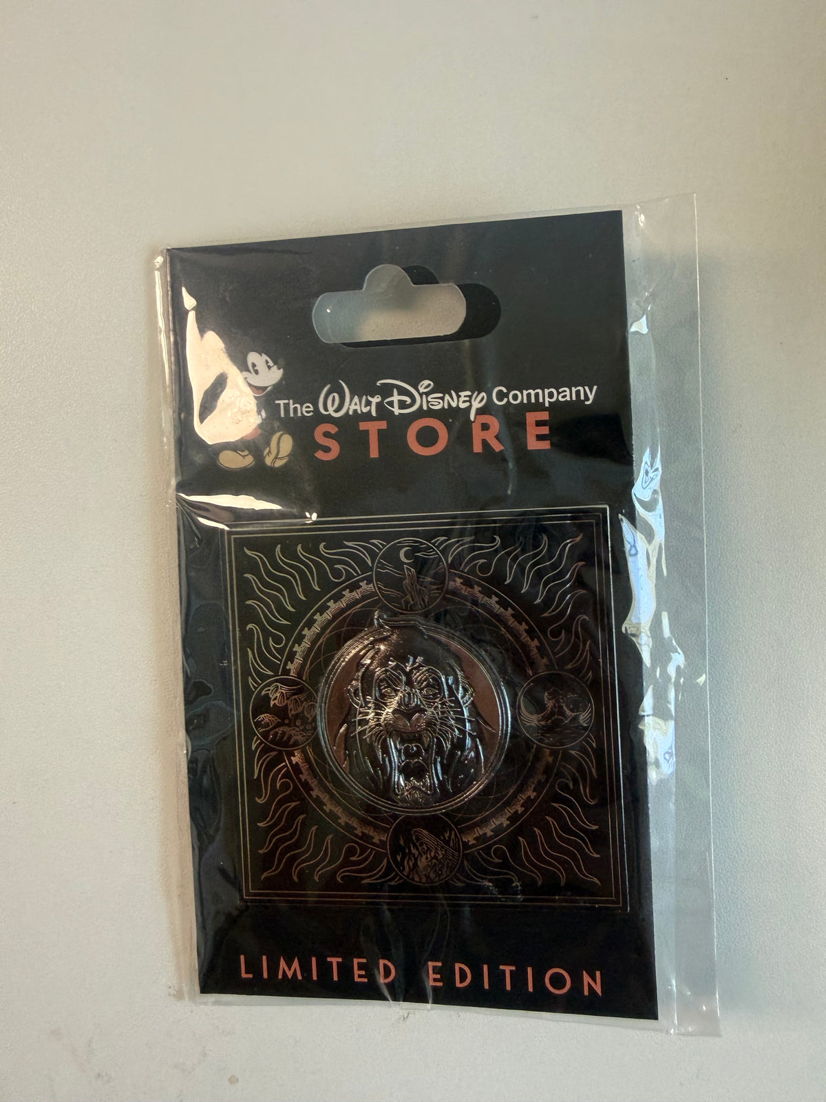 Scar TWDC PIn