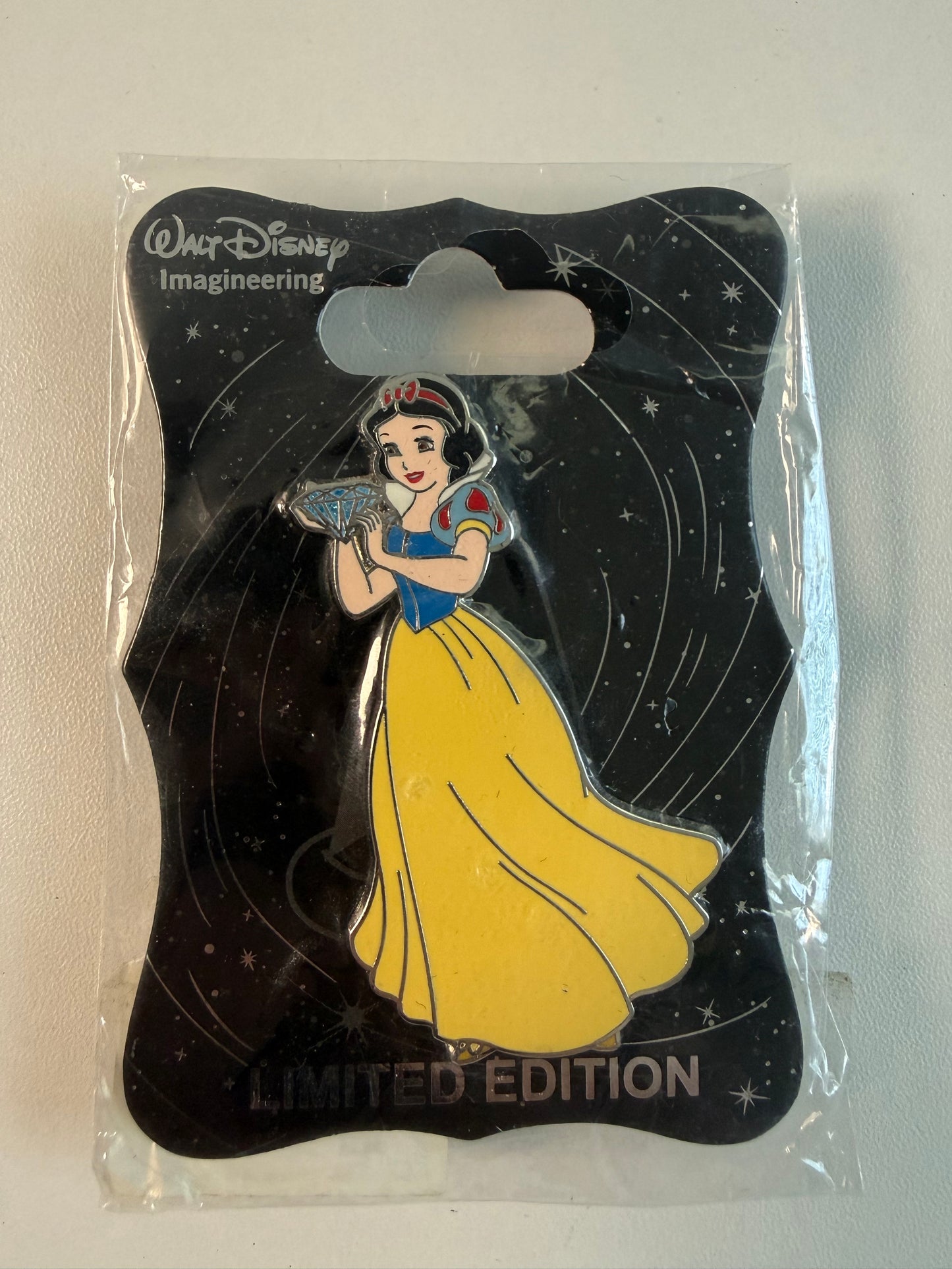 Snow White Diamond WDI LE 250 Disney Pin
