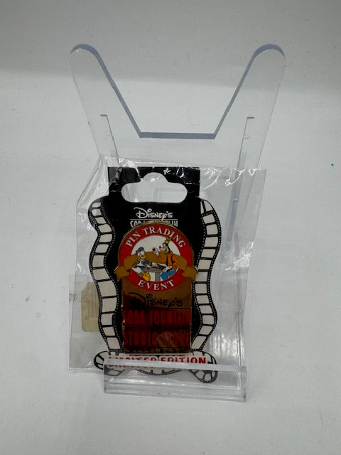 Pin Trading Event Goofy Donald DSF LE Disney Pin