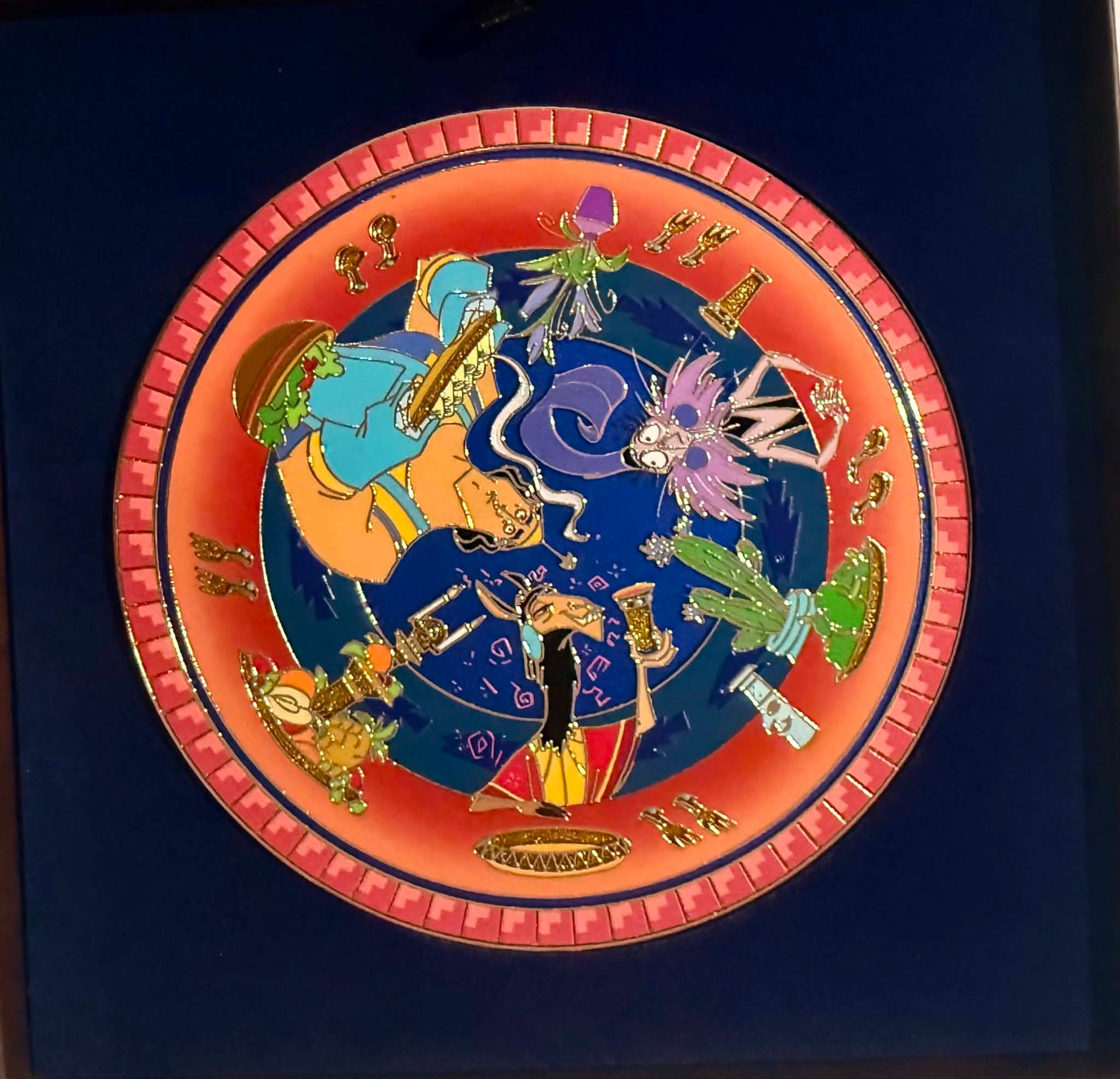 New Groove Dining Plate Pin
