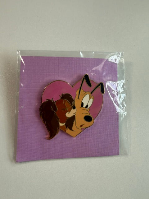 Pluto Auctions Valentines Day LE 1000 Disney Pin