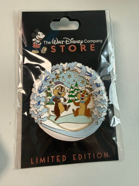Chip Dale Season Friendship DEC LE 400 Disney Pin
