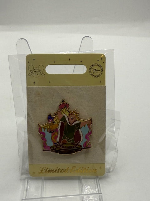 Hunchback of Notre Dame Disney Store UK LE 350 Disney Pin