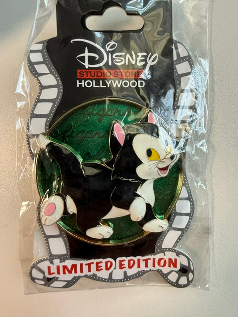 Figaro Cursive Cutie DSSH LE 300 Disney Pin