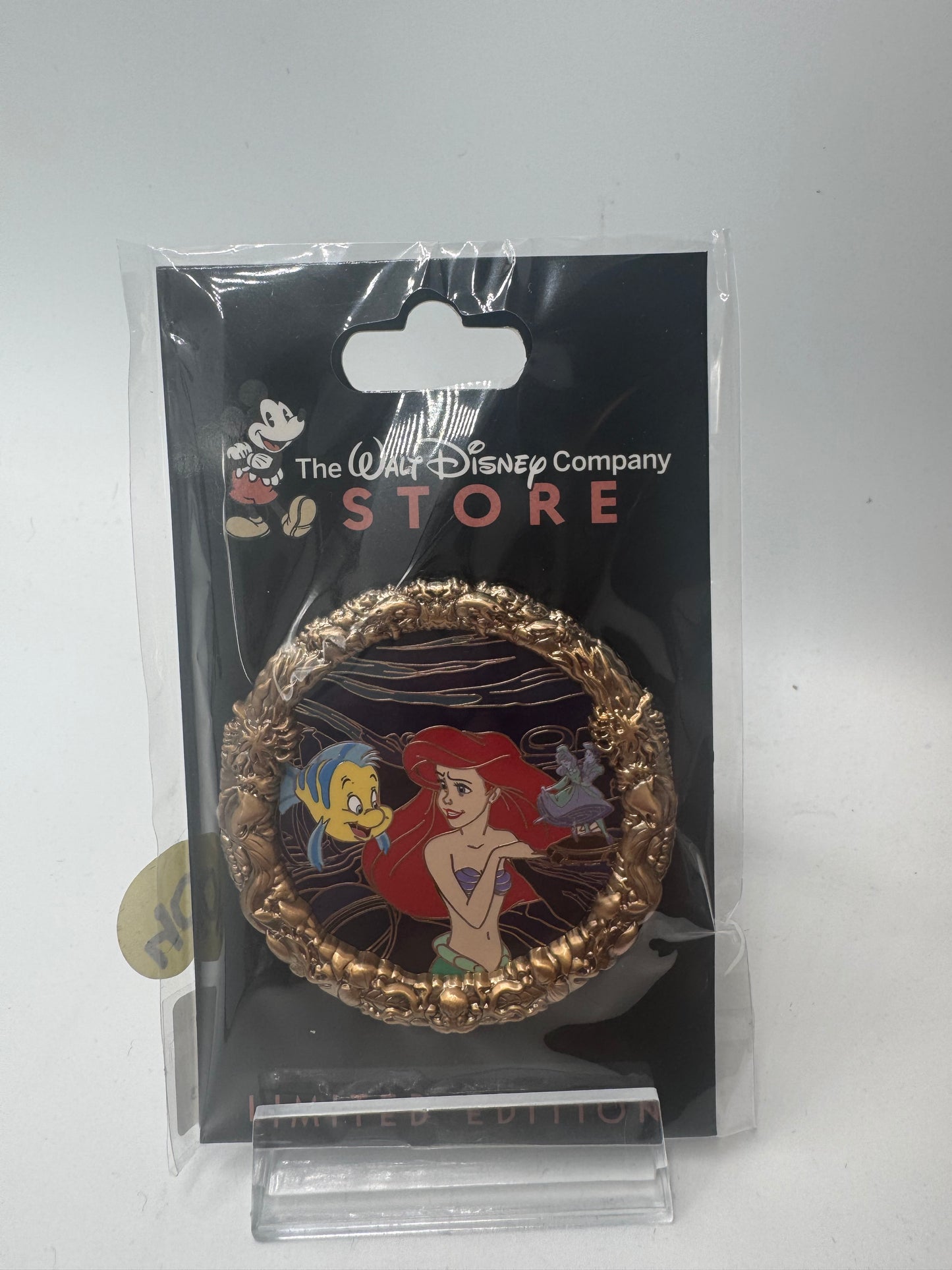 Flounder Ariel statue DEC TLM 35TH Anniversary LE 250 Disney Pin