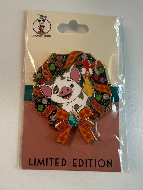Pua Wreath DEC LE 400 Disney Pin