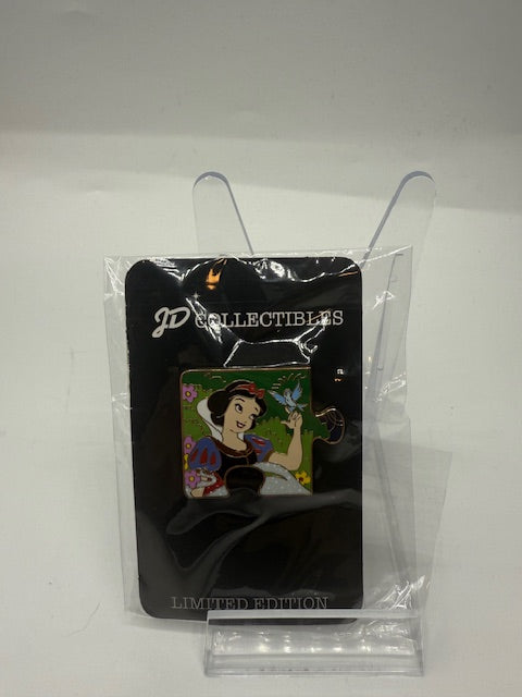 Snow White Puzzle LE 270 Disney Pin